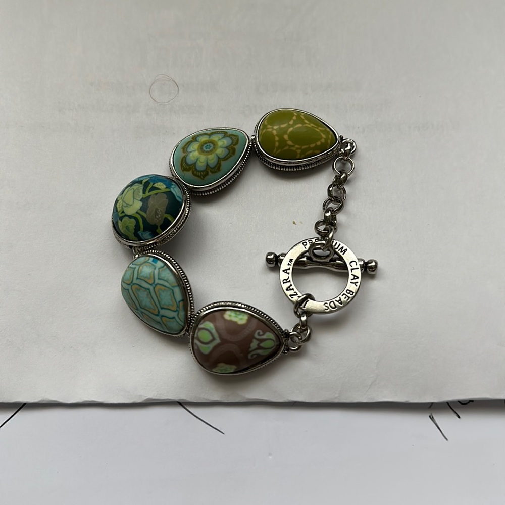 Toggle bracelet